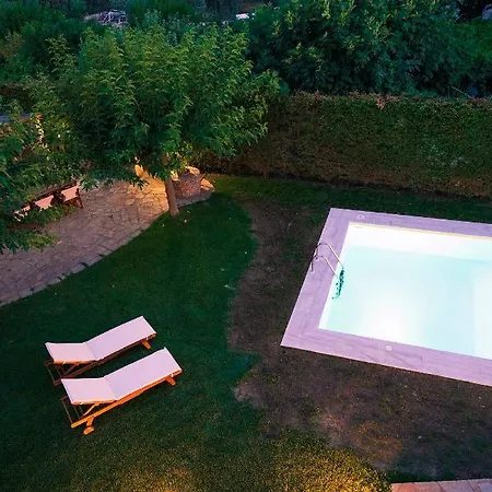 بيت للعطل Chariklia's House With Private Pool *