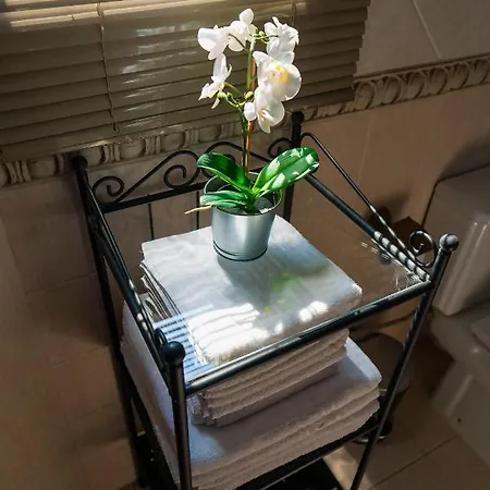 Chariklia's House With Private Pool بيت للعطل Káto Lekhónia