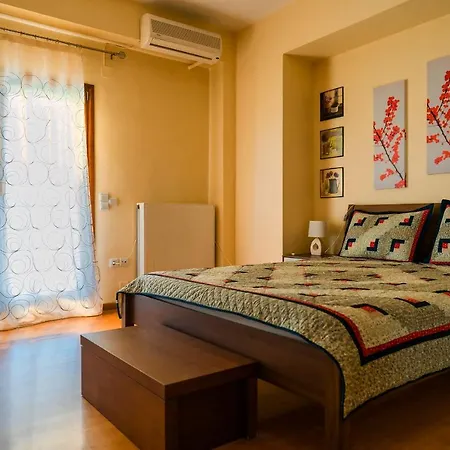 Chariklia's House With Private Pool * Káto Lekhónia