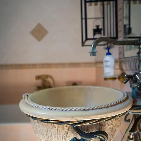 بيت للعطل Chariklia's House With Private Pool *